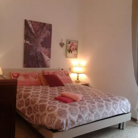 B&B Solidale Il Giglio Bed & Breakfast 2*