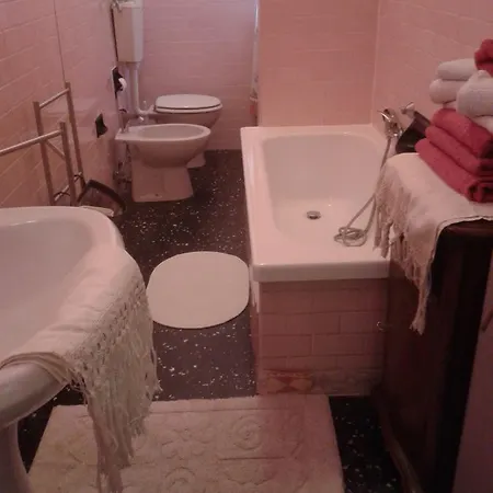 B&B Solidale Il Giglio Bed & Breakfast